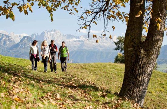 Vacanze escursionistiche nelle montagne di Maranza in autunno